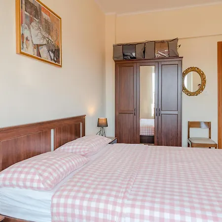 Casa Galluzzi, Ac Lägenhet