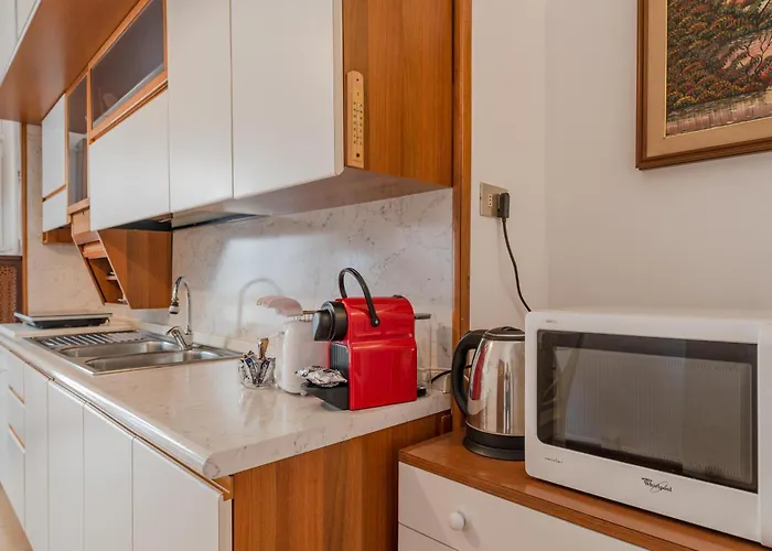 Casa Galluzzi, Ac Daire *